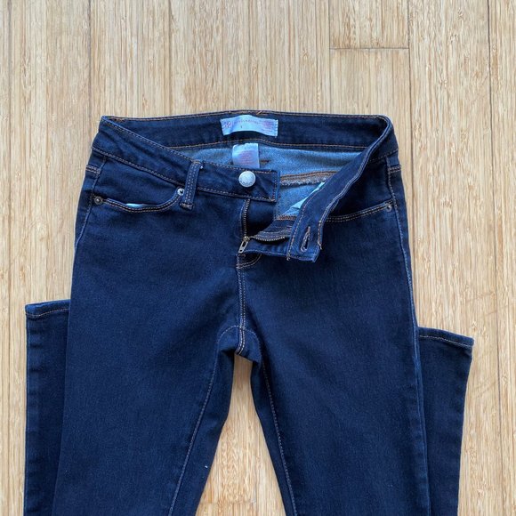 No Boundaries Women's Denim like Jeggings, Size 5 - Picture 3 of 13